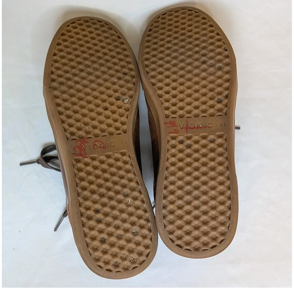 Vionic premium leather